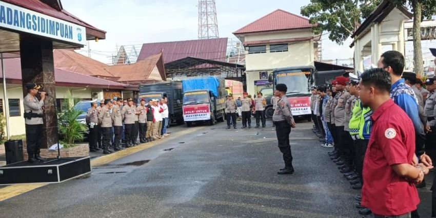 AKBP Wira Prayatna Kerahkan 53 Personel Polres Padangsidimpuan Bantu Korban Bencana di Batang Toru, Tapsel