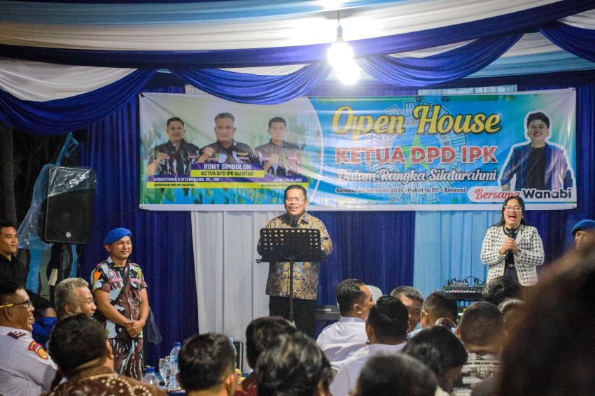 Wali Kota menghadiri acara Open House DPD IPK Pematangsiantar. Acara tersebut digelar di Kantor Sekretariat
