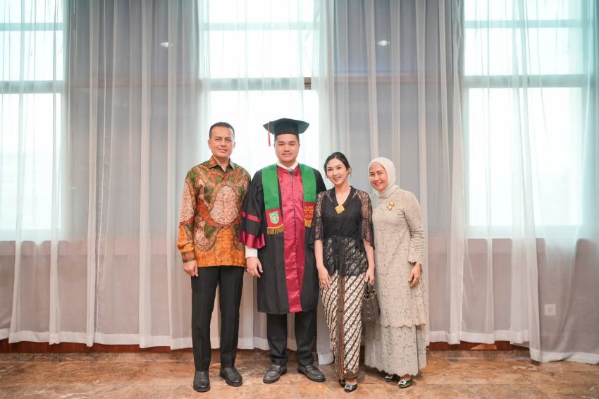 Putra Musa Rajekshah, Musa Arjianshah Raih Gelar Sarjana Hukum UISU