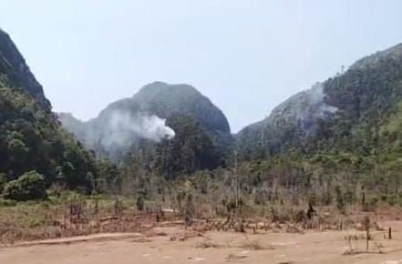 Darurat Kabut Asap! Perbukitan Bukit Barisan Terbakar di Pinggiran Danau Siais