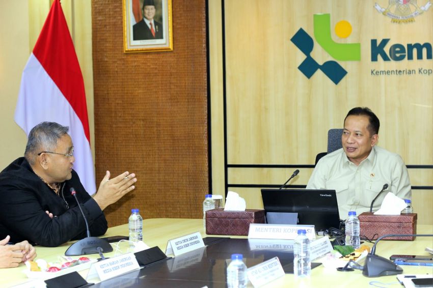 Ferry Juliantono: Kemenkop Ubah Strategi Komunikasi, Lebih Merangkul Kelompok Milenial dan Gen Z