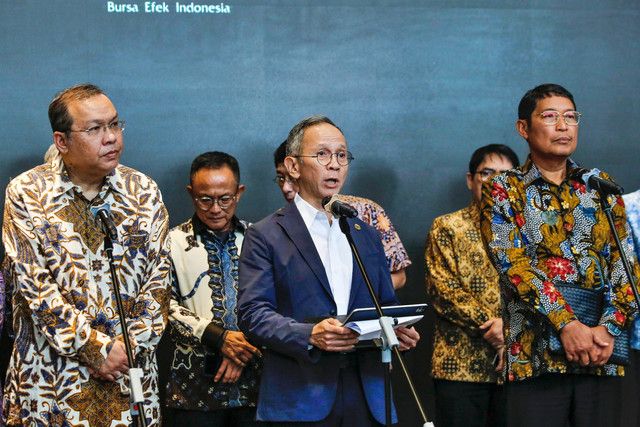 Ketua Dewan Komisioner dan Petinggi OJK Mengundurkan Diri