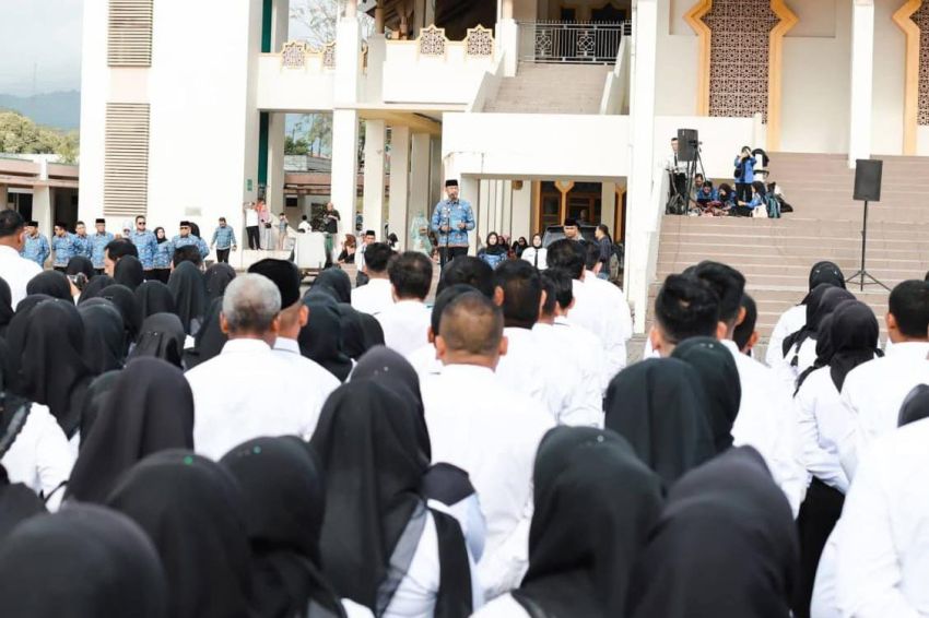 Alhamdulillah! Bupati Saipullah Serahkan 3.990 SK PPPK Paruh Waktu,Tekankan Kinerja dan Integritas