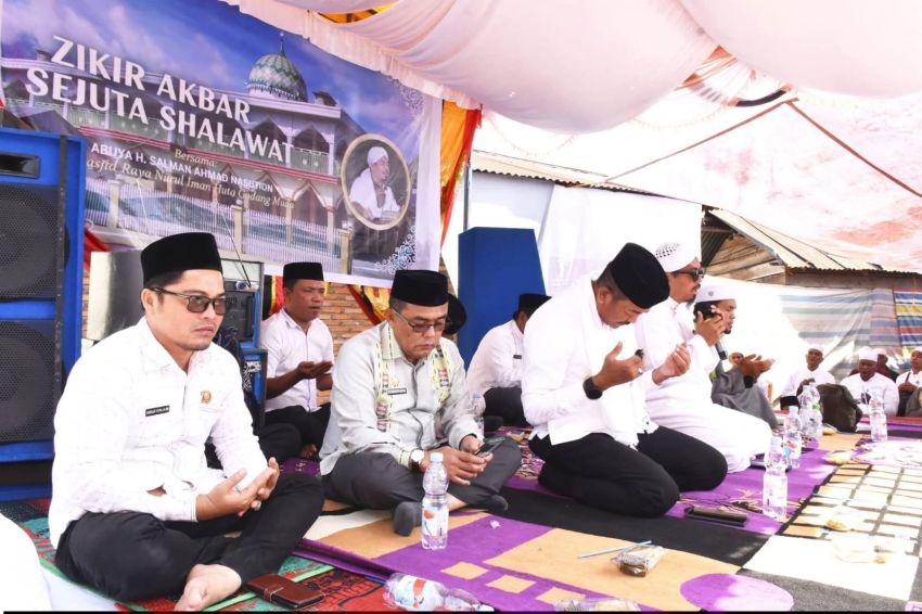 Sejuta Salawat di Hutagodang Muda, Bupati Saipullah Serukan Kebersamaan Bangun Madina