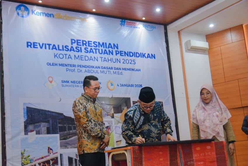 Saat Kunjungan Mendikdasmen, Wakil Wali Kota Minta Penambahan Sekolah Direvitalisasi di 2026