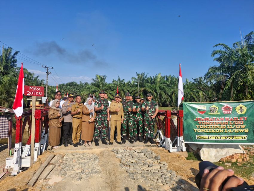 Pangdam I/BB Tinjau Jembatan Bailey Penghubung Besilam Bukit Lembasa&ndash;Banjaran Raya