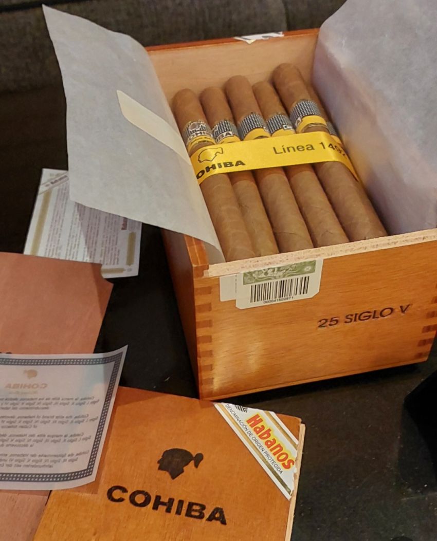 Cohiba Siglo V: Warisan Sejarah, Kemewahan, dan Sensasi Kelas Dunia