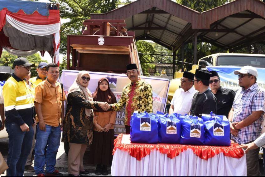 Bupati Saipullah Nasution Apresiasi Kepedulian PT SMM terhadap Warga Madina Terdampak Banjir