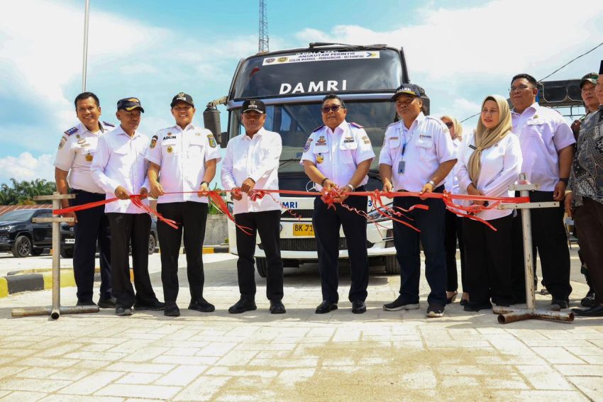 Bus DAMRI Sergai&ndash;Medan Resmi Beroperasi, Bupati Darma Wijaya Dorong Akses Transportasi Murah