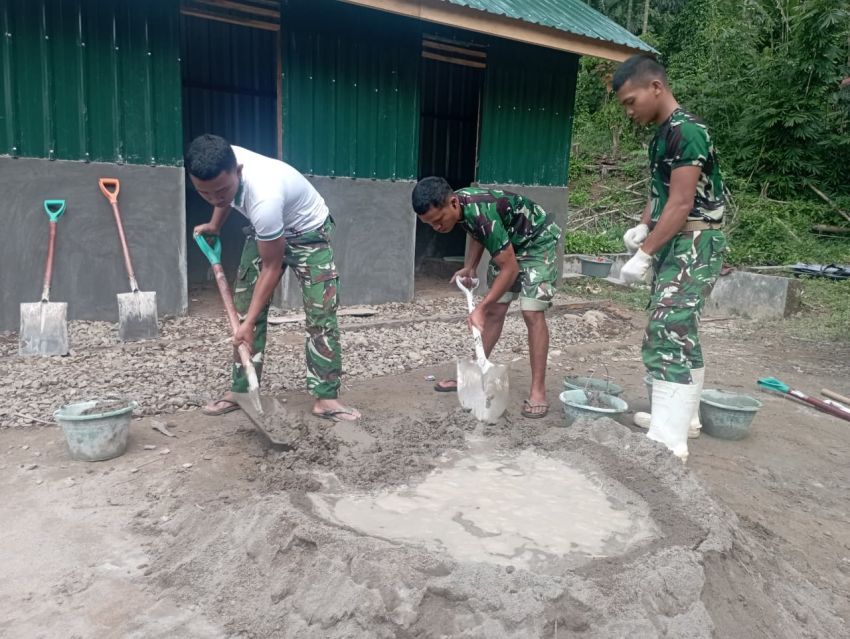 Bukan Sekadar Membangun MCK! Mengukir Asa di Tanah Huta Tong, Tetes Keringat Satgas ke-127 Kodim 0212/TS Demi Sanitasi yang Layak
