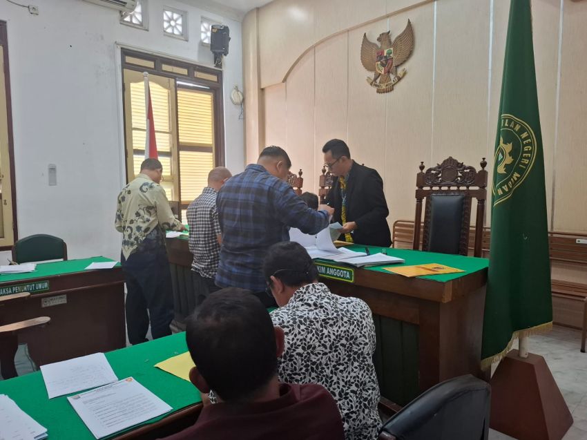 Sidang Prapid Ke III Kasus Penganiayaan dan Pengeroyokan, Hakim PN Medan Minta Termohon Hadirkan Tersangka DPO Kasus Pengeroyokan