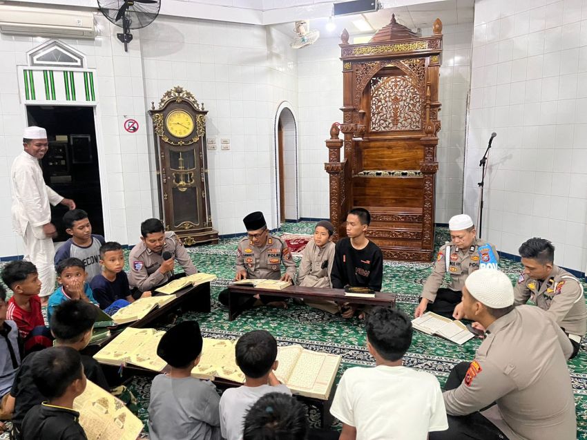 Ramadhan 1447 H, Polres Padangsidimpuan Perkuat Silaturahmi Lewat Tarawih dan Tadarus Bersama Warga