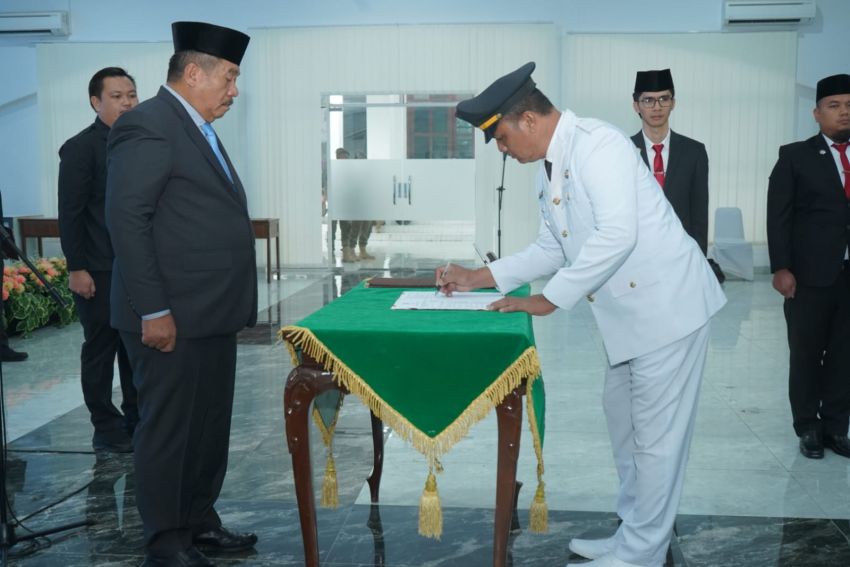 Bupati Asahan Lantik Pejabat Administrator dan Pengawas