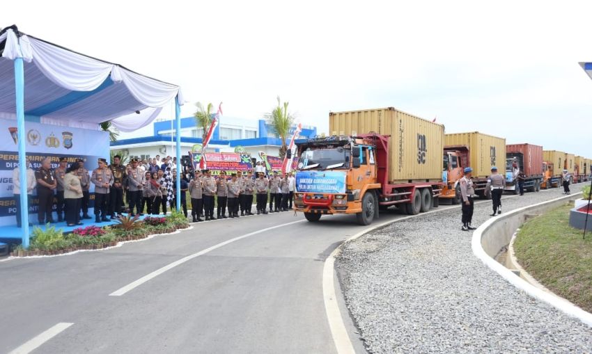 Lepas 22 Kontainer, Kapolri Pastikan Bantuan Terdistribusi Merata hingga Wilayah Terdampak Terpencil