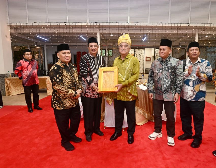 Titian Muhibah XV 2026 Pererat Persaudaraan Indonesia&ndash;Malaysia, Cenderamata Diserahkan di Istana Melaka
