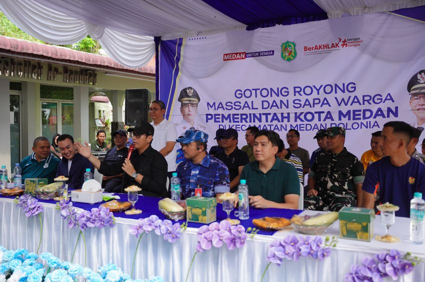 Sapa Warga di Bantaran Sungai Babura, Rico Waas Tegaskan Komitmen Respons Cepat dan Tepat Sasaran