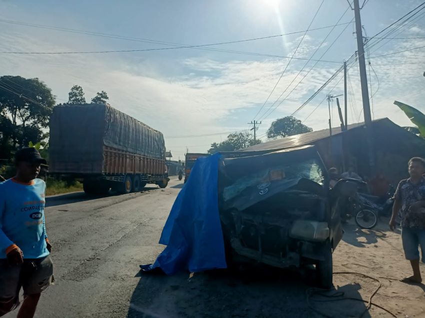 Tragedi Tabrakan Maut di KM 45 Jalinsum Medan&ndash;Tebing Tinggi, Sopir Pick Up Tewas di Tempat
