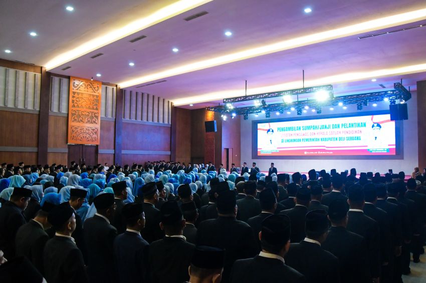 Bupati Lantik 7 Pengawas dan 402 Kepala Sekolah