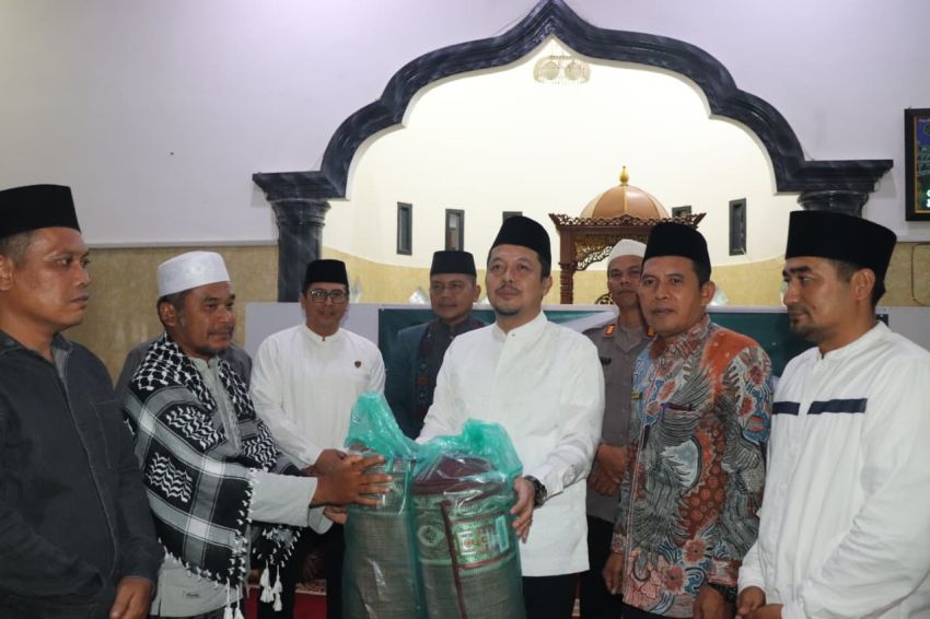 Bupati Paluta H. Reski Basyah Harahap: Safari Ramadan Momentum Tingkatkan Keimanan dan Kepedulian Sosial