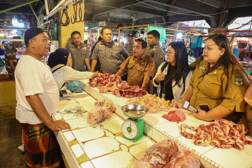 Pemko Siantar bersama Satgas Saber Pelanggaran Harga, Keamanan, dan Mutu Pangan menggelar sidak harga