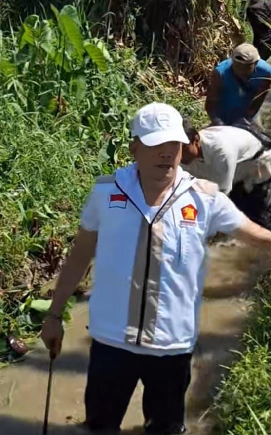Figur Pemimpin Lapangan! Aksi Nyata Gerindra di Panyabungan, Erwin Ependi Lubis Turun Langsung Gotong Royong dan Bansos