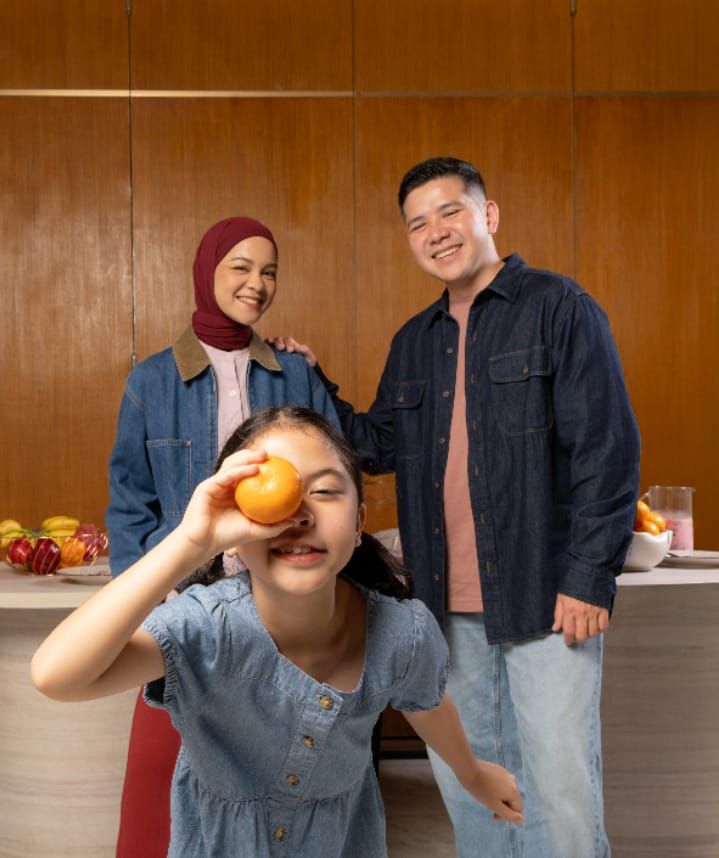 Harmoni di Hari Raya Bersama UNIQLO: Inspirasi Gaya Serasi Keluarga Selebriti Rayakan IdulFitri