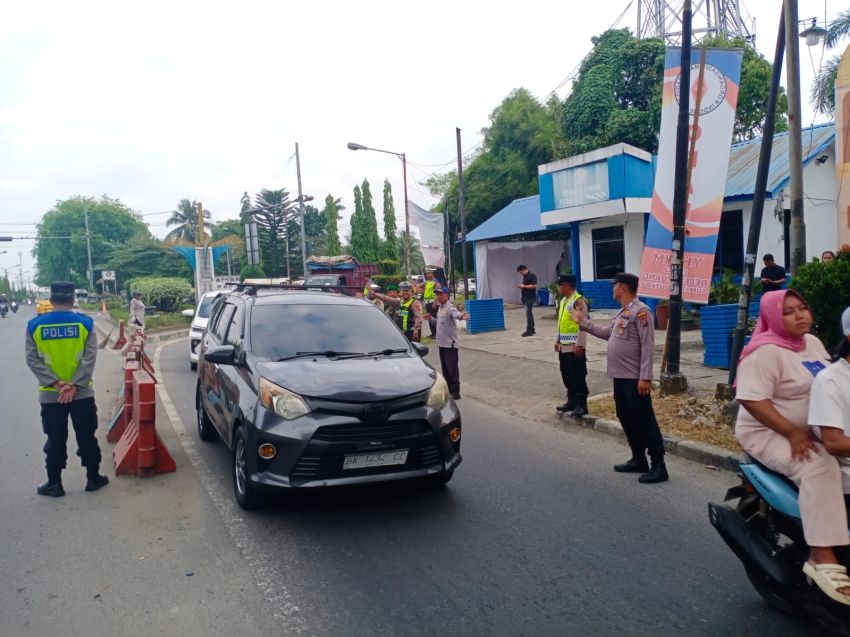 Antisipasi Kemacetan Arus Balik Mudik, Personil Pos Ketupat Toba 2026 Polresta Deli Serdang Optimalkan Gatur dan Rekayasa Lalu Lintas