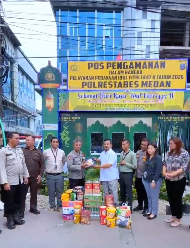 Tokoh Masyarakat Medan Herri Zulkarnaen Salurkan Bantuan ke Pos PAM Lebaran Polsek Helvetia