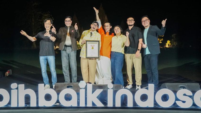 11 Jam Live TikTok Tanpa Putus Bareng Indosat, Dave Hendrik &ndash; Iwet Ramadhan Pecahkan Rekor MURI