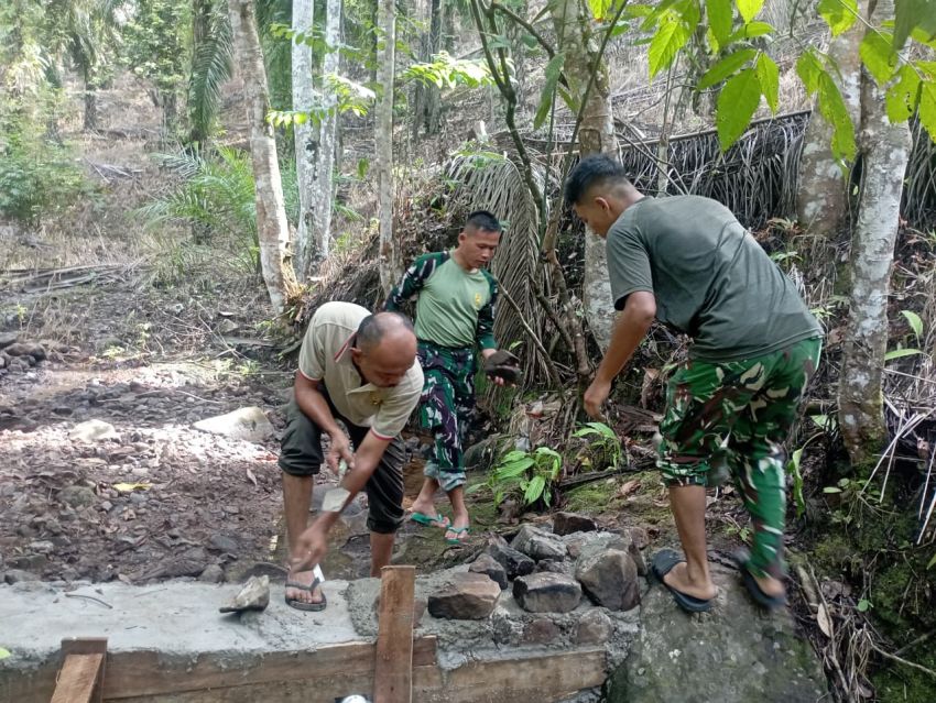 Setetes Demi Setetes, Satgas TMMD Ke-127 Kodim 0212/Tapsel Perjuangkan Air Bersih untuk Warga Sangkunur