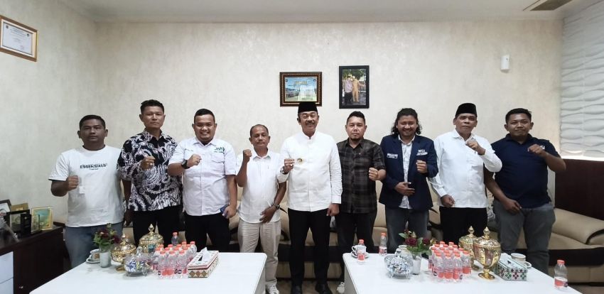 Tak Sekadar Halal Bihalal, Pertemuan JMSI Tabagsel dan Bupati Madina Saipullah Nasution Bahas Hal Krusial Ini, Siap Kawal &ldquo;Madina Maju Madani&rdquo;