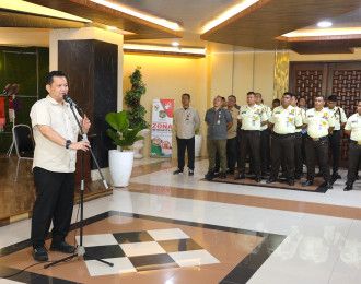 Momen Penuh Khidmat: Sekretariat DPRD Kota Medan Lepas Ali Sipahutar Menuju Tugas Baru