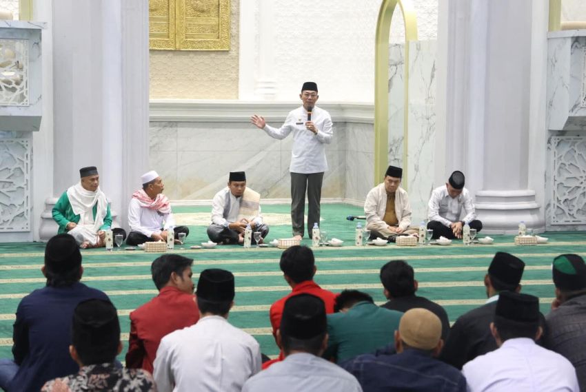 Buka Puasa Bersama Ormas dan OKP, Bupati Gus Irawan Ajak Masyarakat Bangkit Pasca Bencana di Tapsel