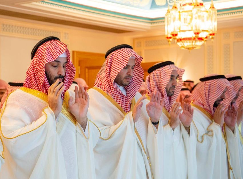 Putra Mahkota Mohammed bin Salman Salat Id di Makkah, Jadi Sorotan di Masjidil Haram yang Dipadati Jutaan Jemaah