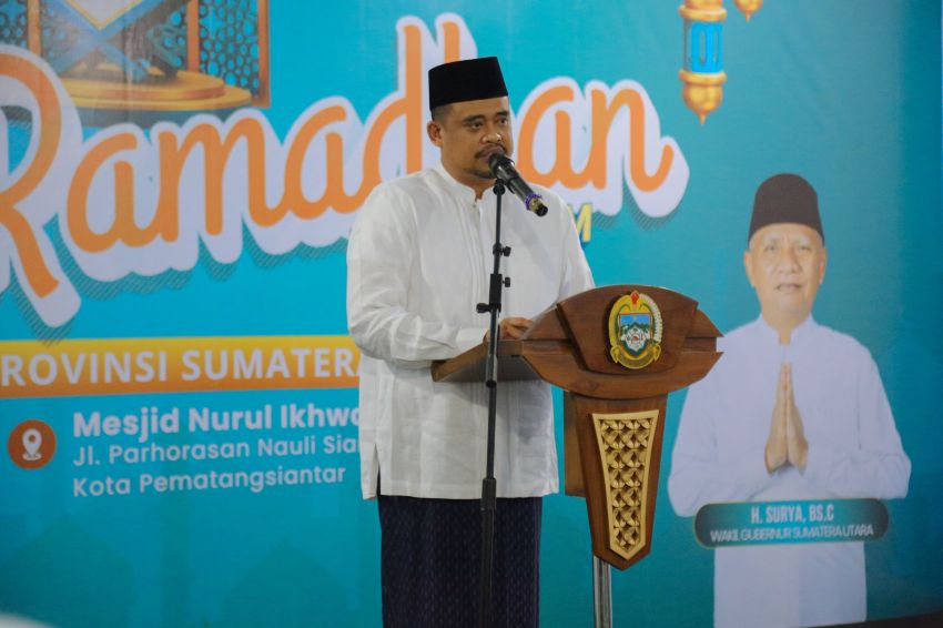 Gubsu didampingi Wali Kota melaksanakan Safari Ramadhan di Masjid Nurul Ikhwan