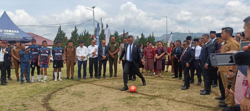 Bupati Toba Ajak Peserta Lomba Jaga Persaudaraan