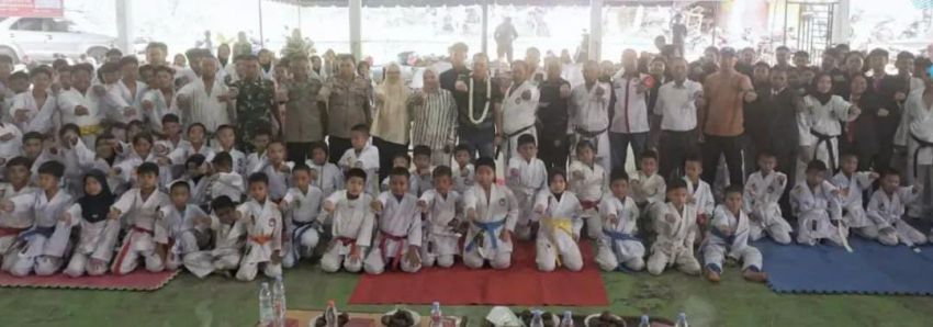 Semangati Atlet! Ketua DPRD Padangsidimpuan Srifitrah Munawaroh dan Ketua Umum Shokaido Sumut Turun Langsung di Pembukaan Kejurda Shokaido