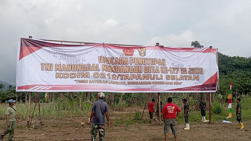 Satgas TMMD ke-127 Kodim 0212/Tapsel Bersama Warga, Persiapan Penutupan di Sangkunur Penuh Semangat Gotong Royong