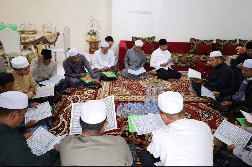 Khataman Al-Qur&rsquo;an Warnai Milad Ketua TP PKK Madina, 61 Anak Yatim Ikut Bahagia