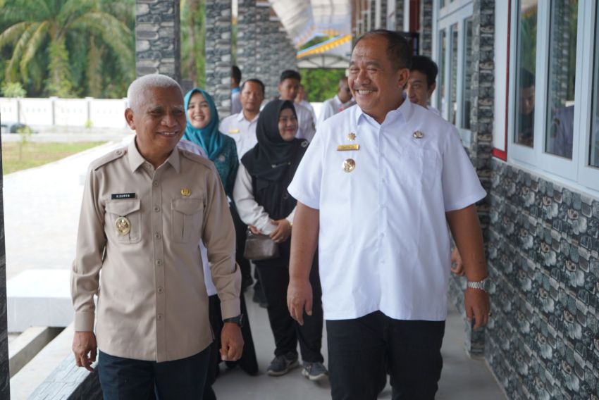 Wagub Sumut Didampingi Bupati Asahan Periksa Kesiapan SMAN Rahuning