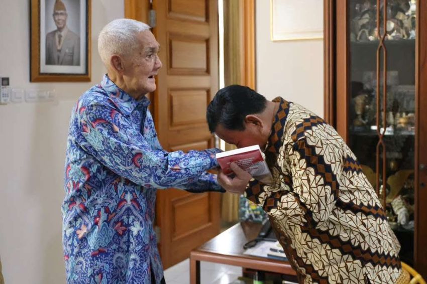Indonesia Berduka, Wapres ke-6 RI Jenderal TNI (Purn) Try Sutrisno Wafat