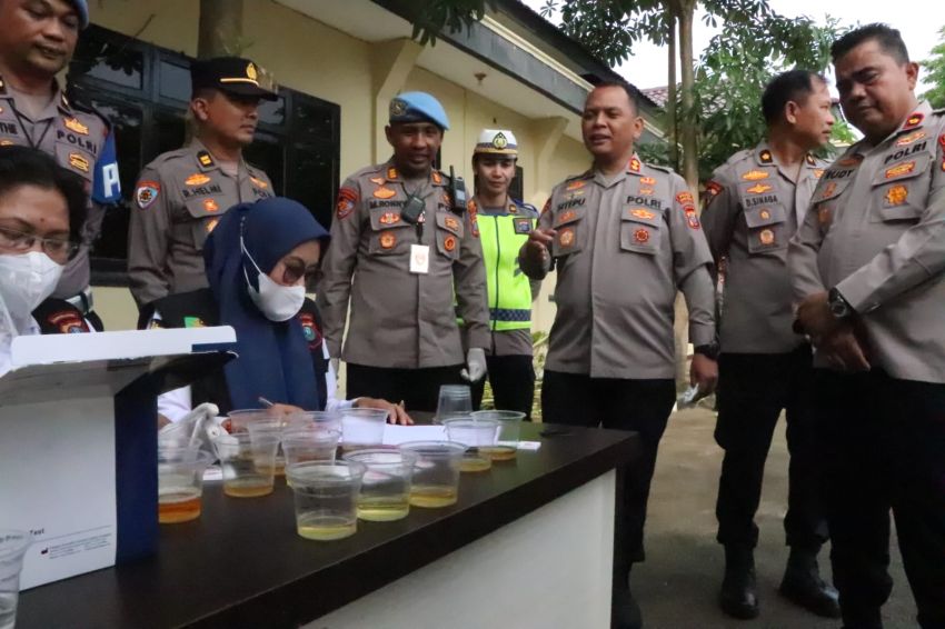 Jaga Integritas, Polres Serdang Bedagai Gelar Cek Urine Mendadak