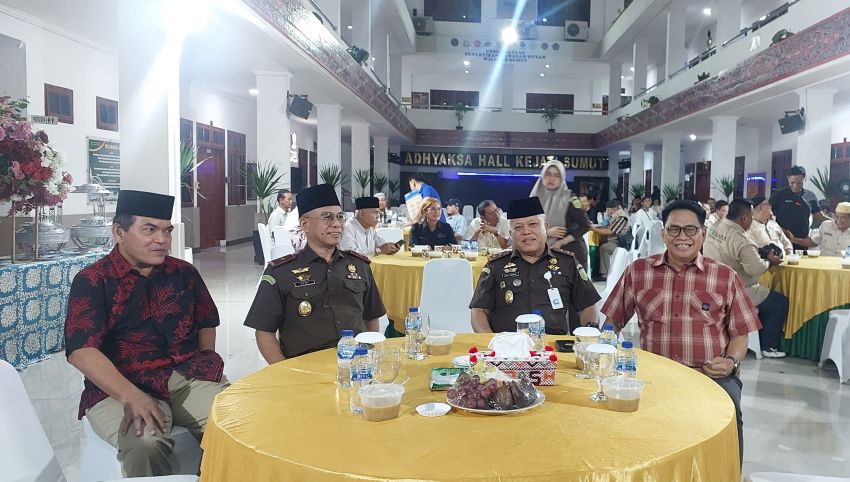 Buka Puasa Bersama Dengan Jurnalis, Kajatisu Ajak Media Tebar Kebaikan, Perangi Berita Hoaks