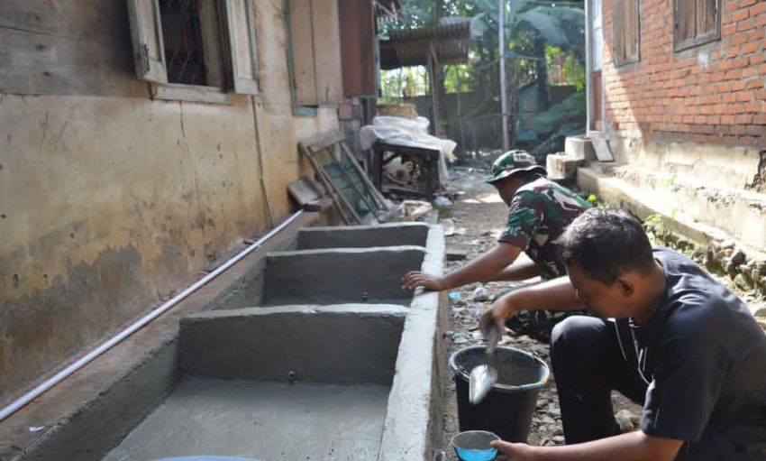 Satgas TMMD Ke-127 Kodim 0212/Tapsel, Praka Markus Sanjaya Bantu Warga Bangun Kolam Ikan di Sangkunur: Tangan TNI yang Menghidupkan Harapan