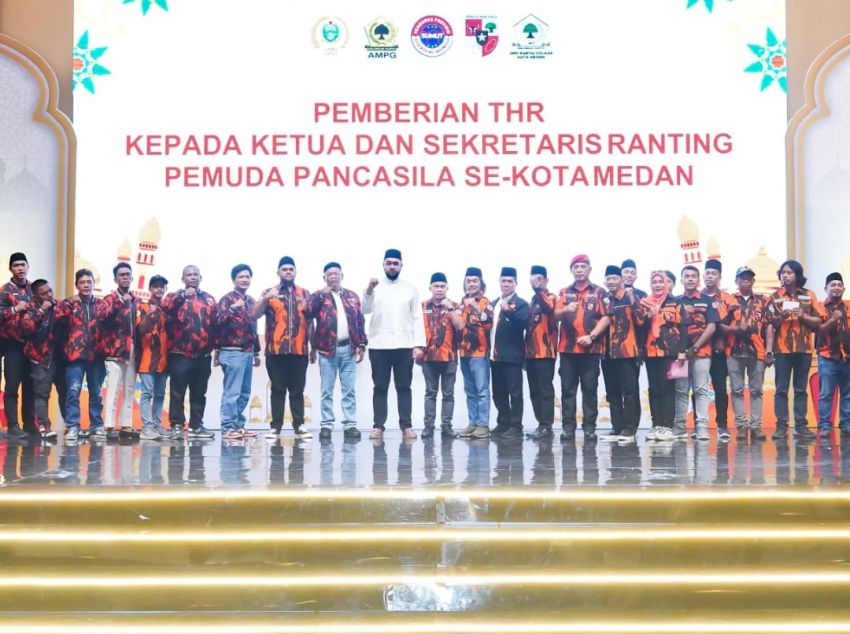 Ketua MPC PP Kota Medan Berikan THR Untuk Ketua & Sekretaris Ranting Pemuda Pancasila se Kota Medan