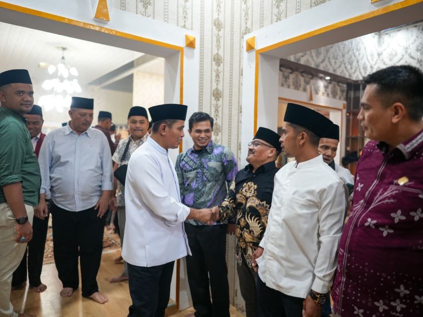 Bupati Solok Buka Puasa Bersama DPRD Kabupaten Solok