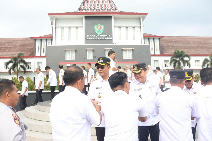 Hari Pertama Kerja, Gak Pakai Lama! Bupati Gus Irawan Minta ASN Tapsel Eksekusi Program Prioritas