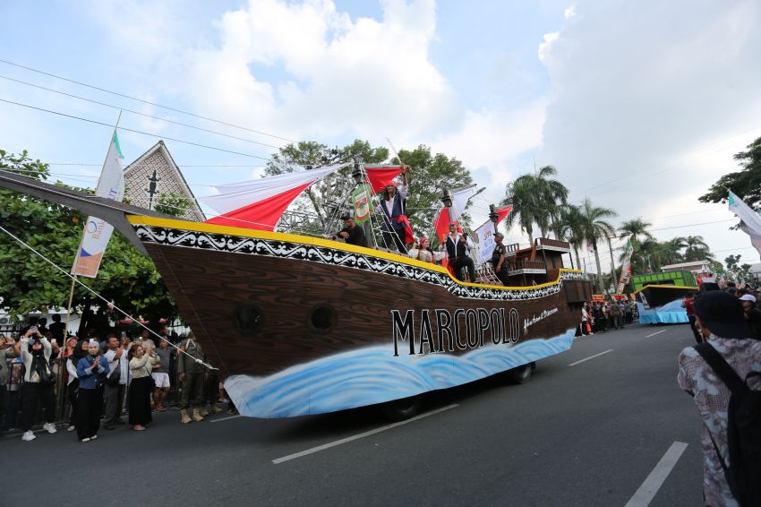 Wali Kota melepas Karnaval dalam memeriahkan Hari Jadi ke-155 Kota Pematangsiantar Tahun 2026