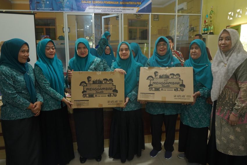 Ketua TP PKK Asahan Lakukan Pembinaan AKU HATINYA PKK di Desa Persatuan