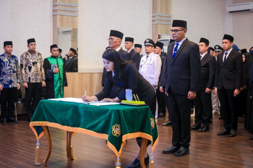 Walikota Lantik Pejabat Eselon II, Paman Bobby Nasution, Benny Sinomba Siregar Digeser dari Jabatan Kadisdik Medan